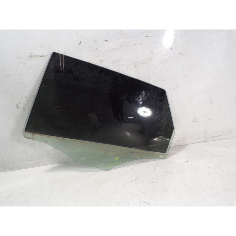 Recambio de cristal puerta trasero izquierdo para audi a3 sportback (8vf) s line edition referencia OEM IAM 8V4845205  