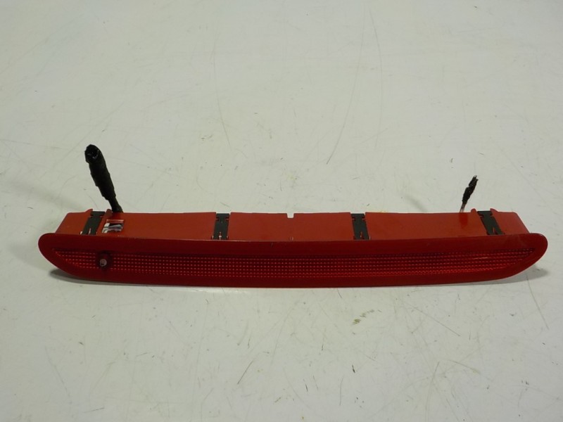 Recambio de piloto trasero central para volkswagen golf vii variant 2.0 tdi referencia OEM IAM 5K0945087D  