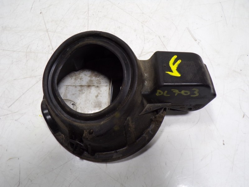 Recambio de tapa combustible para peugeot 208 1.2 12v vti referencia OEM IAM 9673905980  9673904880