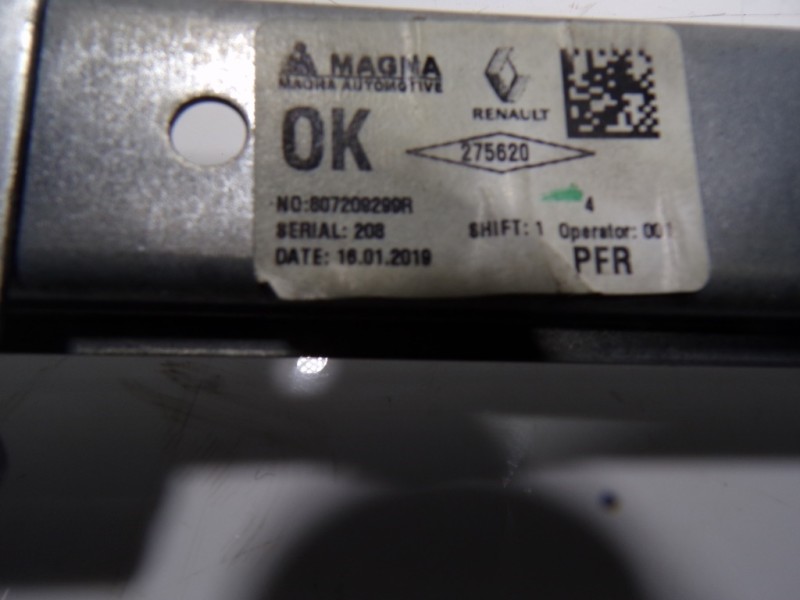 Recambio de elevalunas delantero derecho para dacia sandero 1.0 12v cat referencia OEM IAM 807209299R 807209299R M13616C00