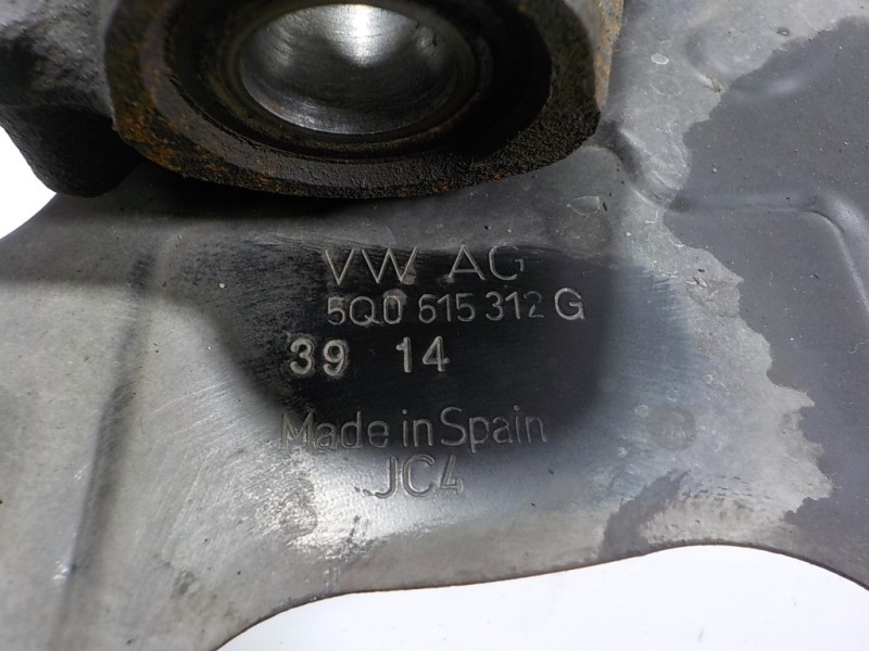 Recambio de mangueta delantera derecha para volkswagen golf vii variant 1.6 tdi dpf referencia OEM IAM 5Q0407256Q 5Q0400054DR 