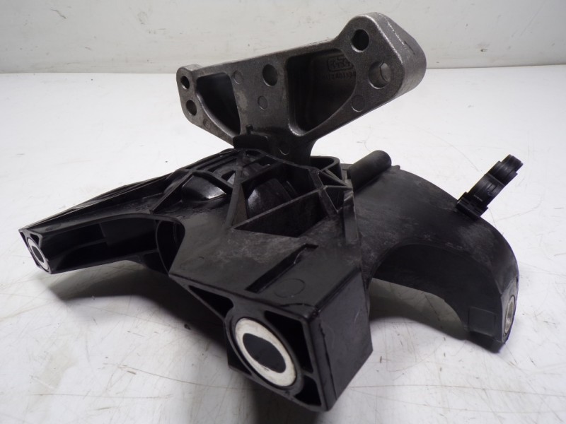 Recambio de soporte motor derecho para toyota proace city 1.5 dci referencia OEM IAM   