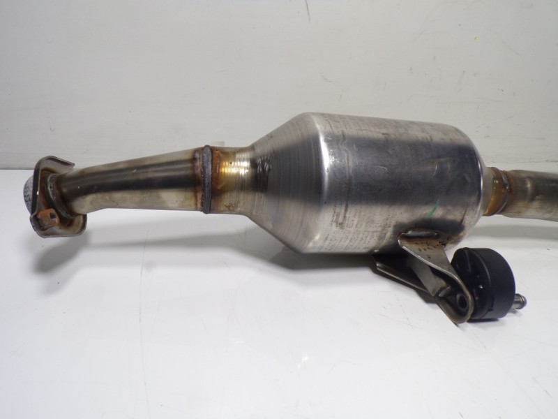 Recambio de catalizador para toyota corolla (e21) hybrid 90kw referencia OEM IAM 174100TJ20 30Y28 