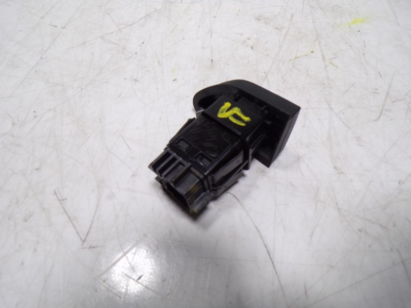 Recambio de warning para renault captur 1.3 tce referencia OEM IAM 252907372R 252907372R 