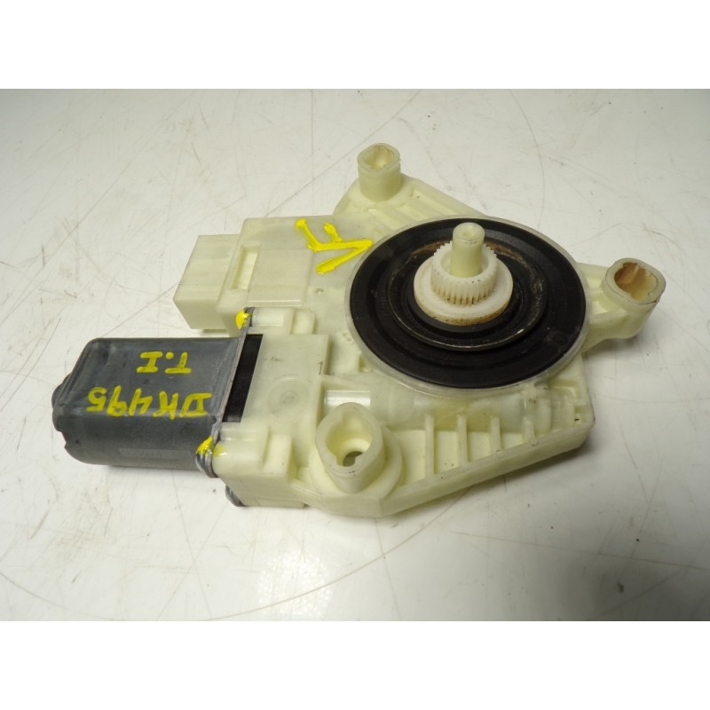 Recambio de motor elevalunas trasero izquierdo para volkswagen golf vii variant 1.6 tdi dpf referencia OEM IAM 5Q4959811F 5Q4959