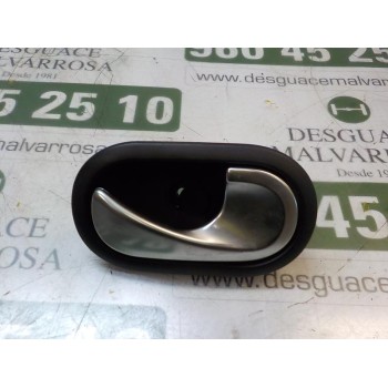 MANETA INTERIOR DELANTERA DERECHA A4537600800 