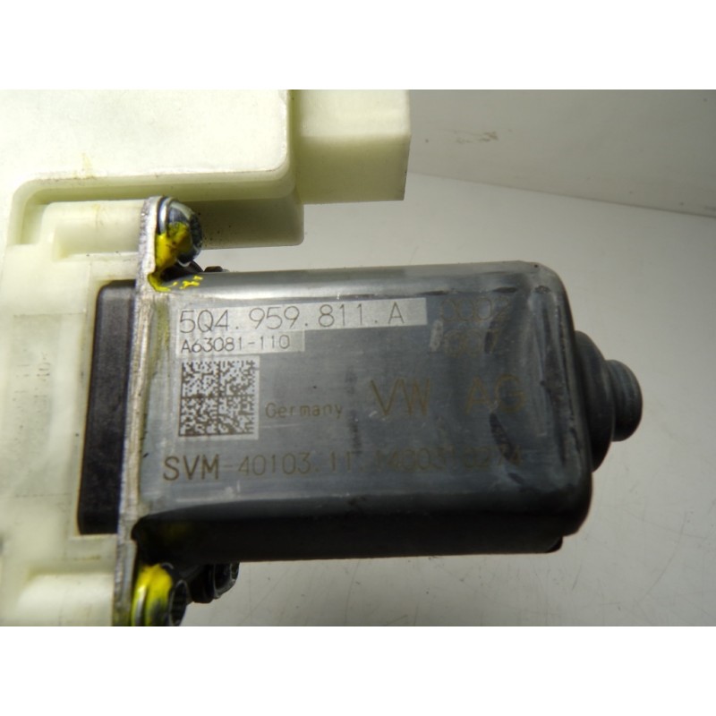 Recambio de motor elevalunas trasero izquierdo para volkswagen golf vii variant 1.6 tdi dpf referencia OEM IAM 5Q4959811F 5Q4959