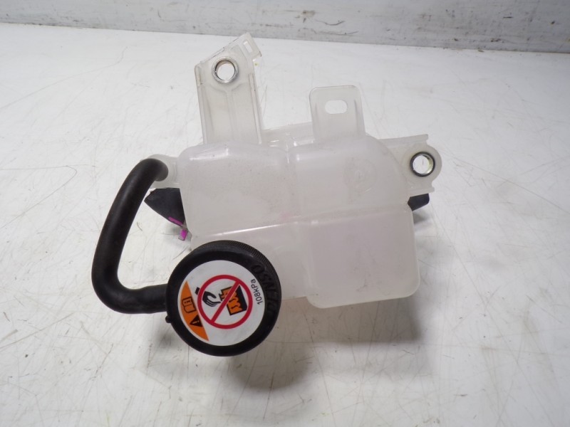 Recambio de deposito expansion para lexus nx 300h 2wd referencia OEM IAM G910F48013  