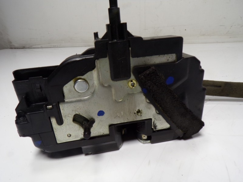 Recambio de cerradura puerta trasera derecha para nissan pulsar (c13) 1.5 turbodiesel cat referencia OEM IAM 825003ZL0A  