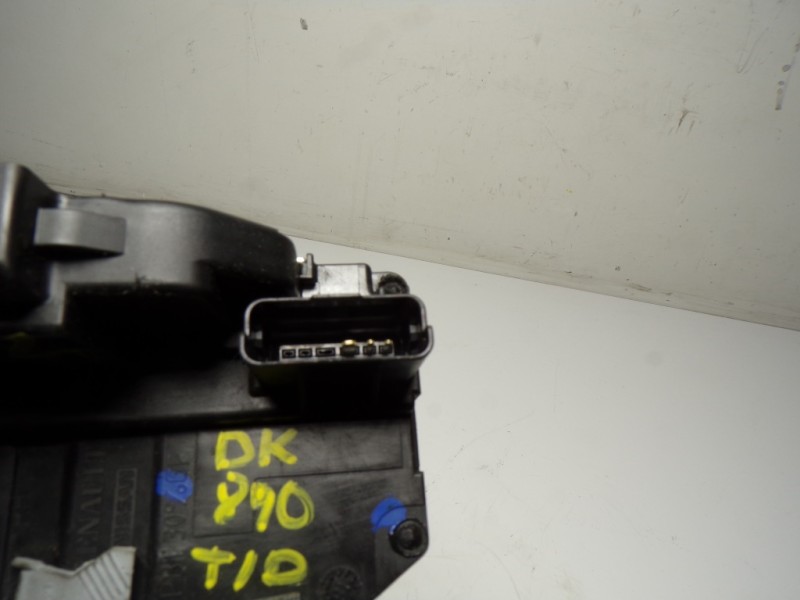 Recambio de cerradura puerta trasera derecha para nissan pulsar (c13) 1.5 turbodiesel cat referencia OEM IAM 825003ZL0A  