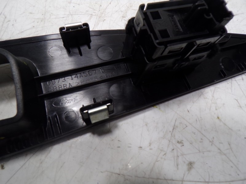 Recambio de mando elevalunas trasero derecho para ford mondeo lim. trend referencia OEM IAM 1946782 DS7314A567B 