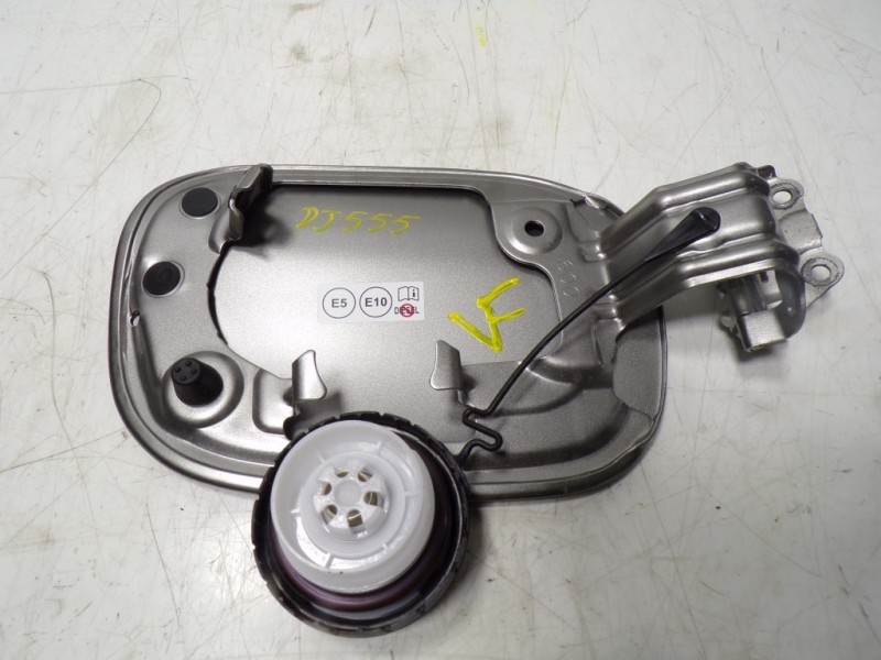Recambio de tapa combustible para lexus nx 300h 2wd referencia OEM IAM 7735078010  