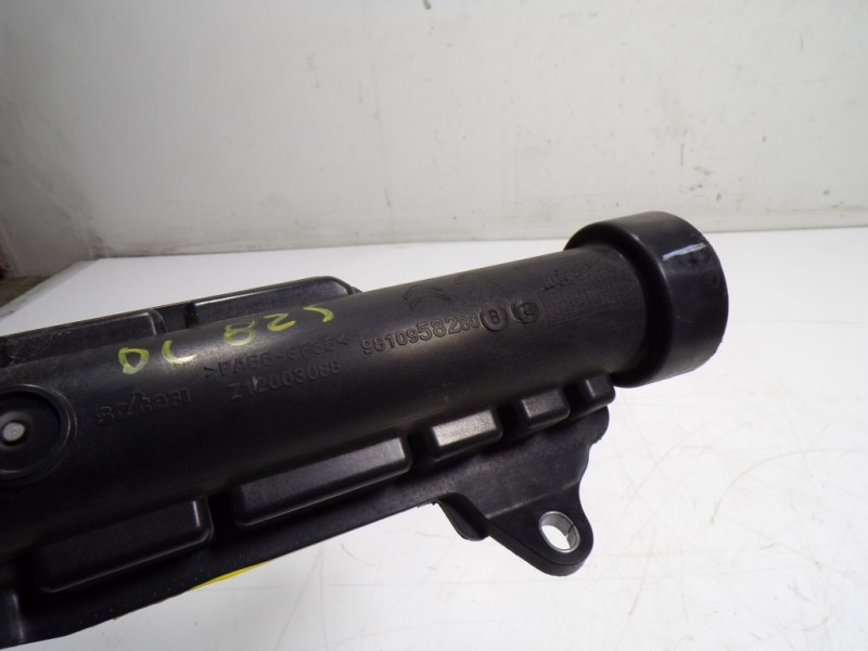 Recambio de tubo intercooler para peugeot 308 sw 1.5 blue-hdi fap referencia OEM IAM 9810958280  