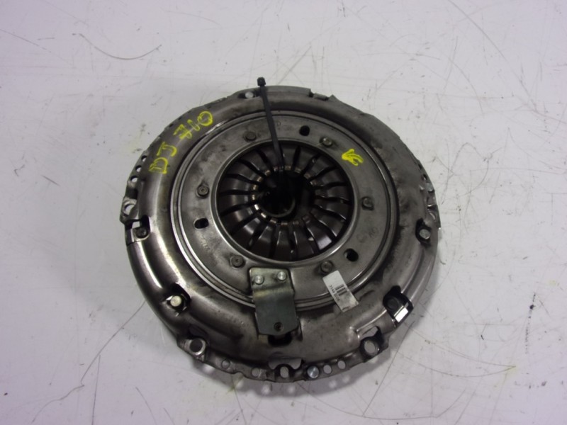 Recambio de kit embrague para volvo v40 cross country 2.0 diesel cat referencia OEM IAM 31492036  