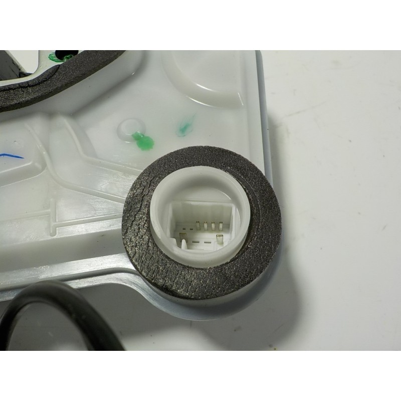 Recambio de cerradura puerta delantera izquierda para toyota corolla (e21) hybrid 90kw referencia OEM IAM 6904002491  