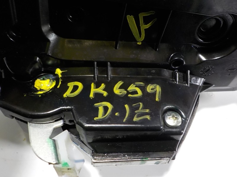 Recambio de cerradura puerta delantera izquierda para toyota corolla (e21) hybrid 90kw referencia OEM IAM 6904002491  