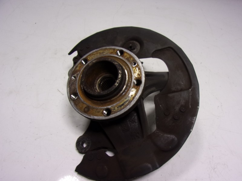 Recambio de mangueta delantera izquierda para peugeot 308 1.2 12v e-thp referencia OEM IAM 1610137880  