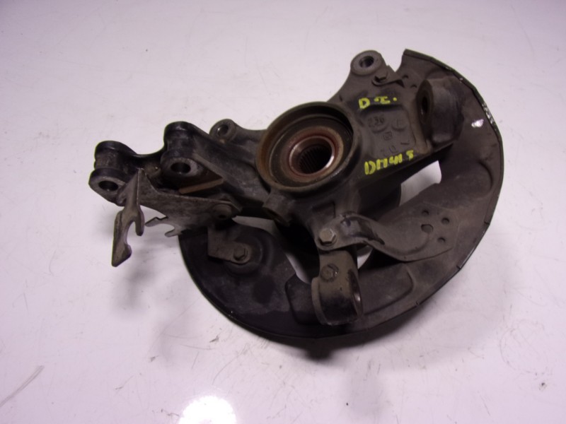 Recambio de mangueta delantera izquierda para peugeot 308 1.2 12v e-thp referencia OEM IAM 1610137880  