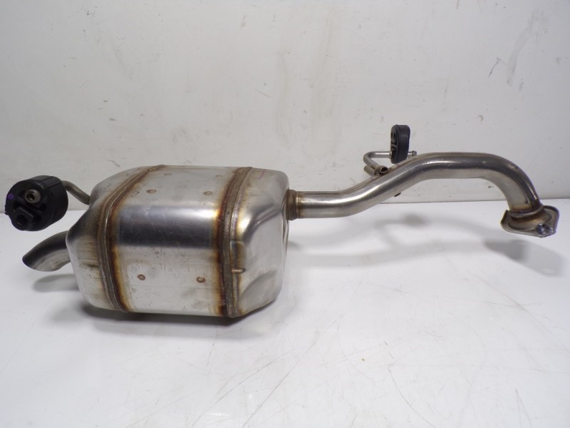 Recambio de tubo escape trasero para toyota yaris 1.5 vvti hev referencia OEM IAM 17430K0050  