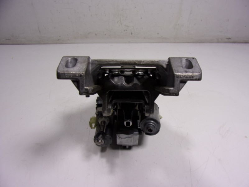 Recambio de columna direccion para land rover new discovery l462 3.0 d referencia OEM IAM LR081615 HPLA3C529AC 