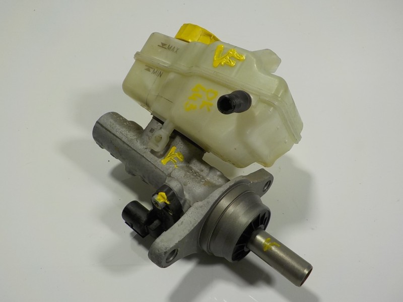 Recambio de bomba freno para skoda fabia combi 1.0 tsi referencia OEM IAM 6R1611019F 6R0611301A 