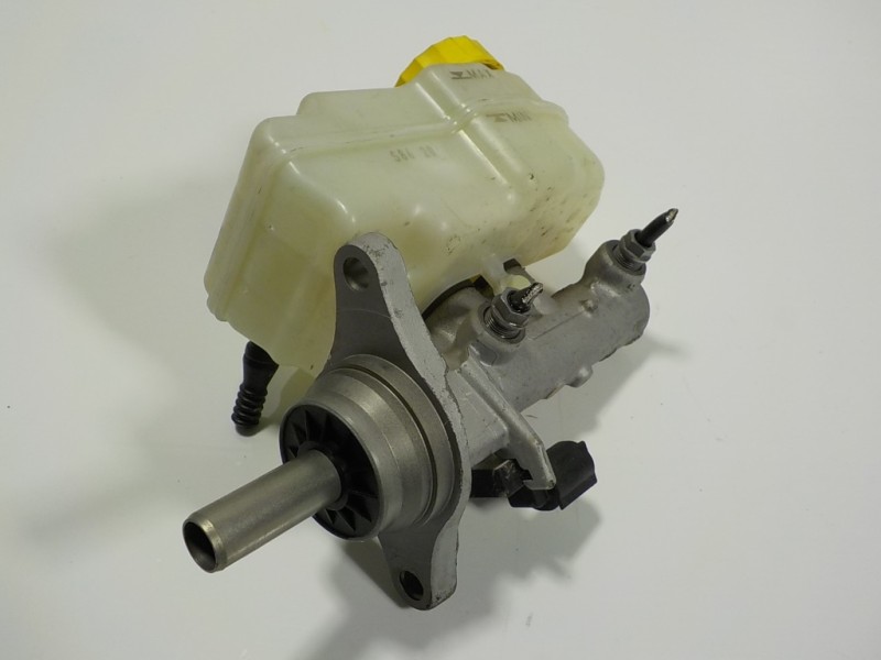 Recambio de bomba freno para skoda fabia combi 1.0 tsi referencia OEM IAM 6R1611019F 6R0611301A 