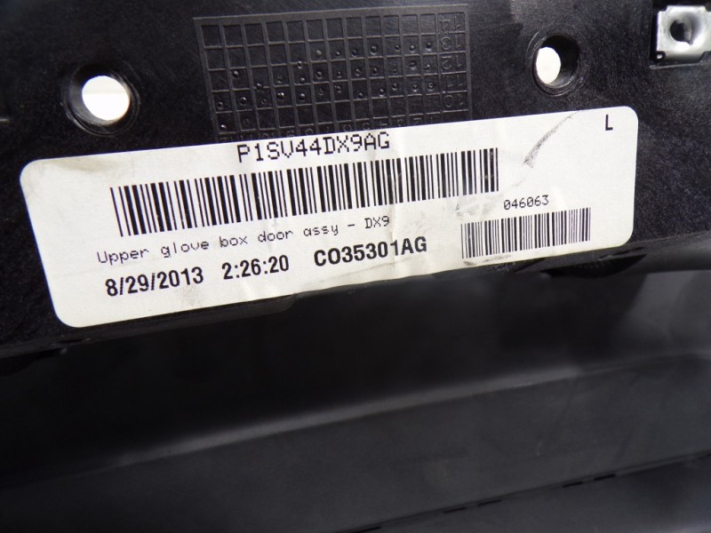 Recambio de guantera para lancia voyager (404) platinum referencia OEM IAM K1SV44DX9AG P1SV44DX9AG 