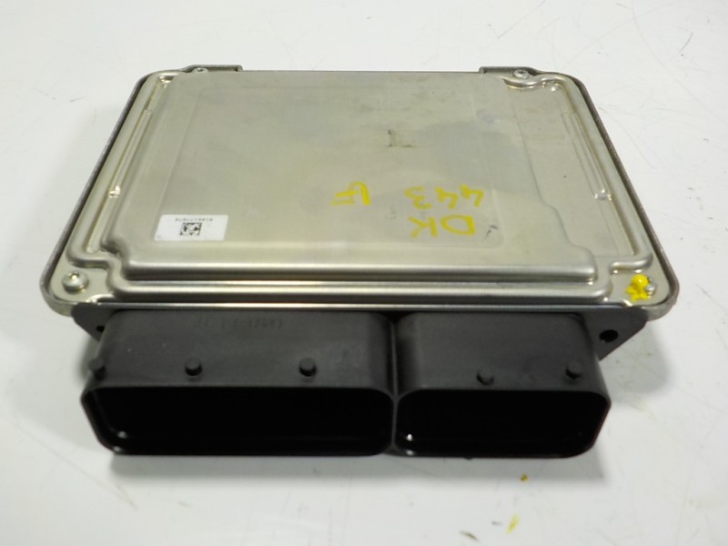 Recambio de centralita motor uce para skoda fabia combi 1.0 tsi referencia OEM IAM 04C906025CP 04C907309BP 