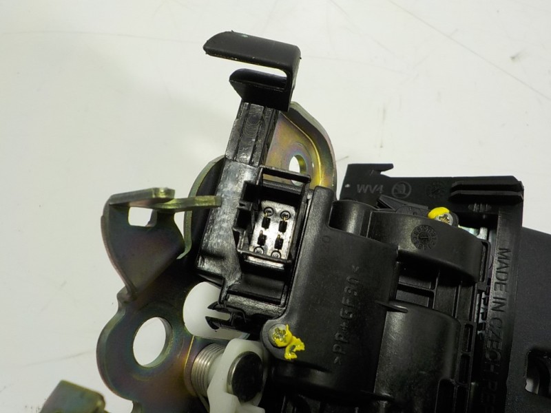 Recambio de cerradura maletero / porton para skoda fabia combi 1.0 tsi referencia OEM IAM 8R0827505A 8R0827505A 