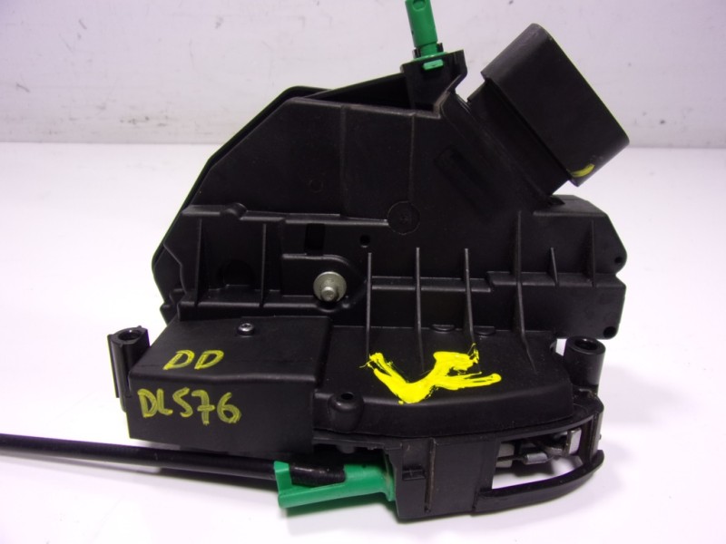 Recambio de cerradura puerta delantera derecha para ford kuga (cbs) 1.5 ecoboost cat referencia OEM IAM 2066073 BM5AA21812BH 