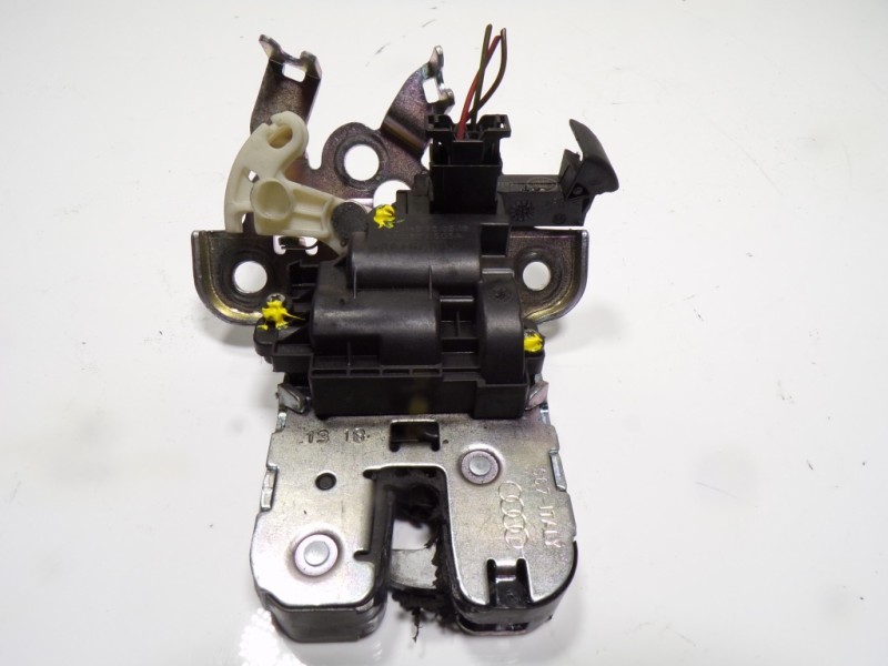 Recambio de cerradura maletero / porton para seat toledo (kg3) 1.6 tdi referencia OEM IAM 8R0827505A 8R0827305A 