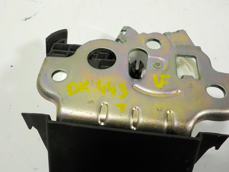 Recambio de cerradura maletero / porton para skoda fabia combi 1.0 tsi referencia OEM IAM 8R0827505A 8R0827505A 