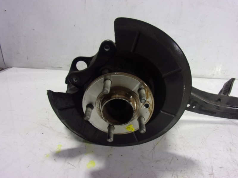 Recambio de mangueta trasera derecha para volvo v40 cross country 2.0 diesel cat referencia OEM IAM 31360695  