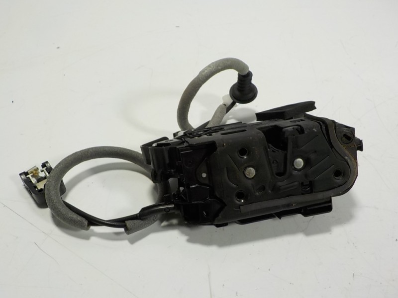 Recambio de cerradura puerta delantera derecha para skoda fabia combi 1.0 tsi referencia OEM IAM 5TB837016E B6C5TB837016C 