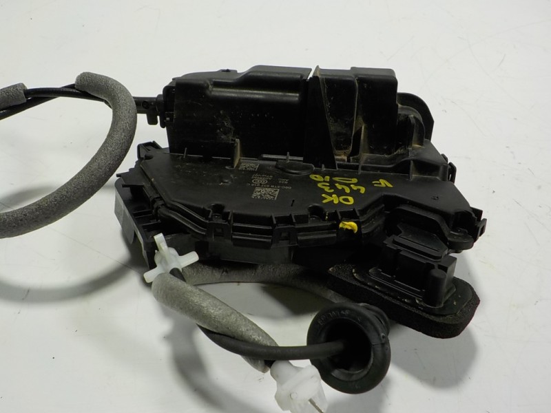 Recambio de cerradura puerta delantera derecha para skoda fabia combi 1.0 tsi referencia OEM IAM 5TB837016E B6C5TB837016C 