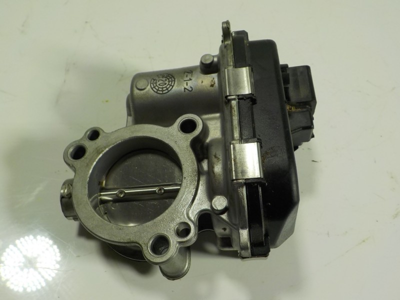 Recambio de caja mariposa para seat ibiza (kj1) fr referencia OEM IAM 05C133062 05C133062A 02821326B