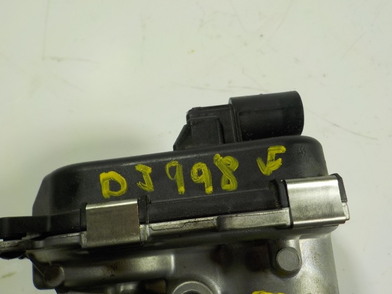 Recambio de caja mariposa para seat ibiza (kj1) fr referencia OEM IAM 05C133062 05C133062A 02821326B