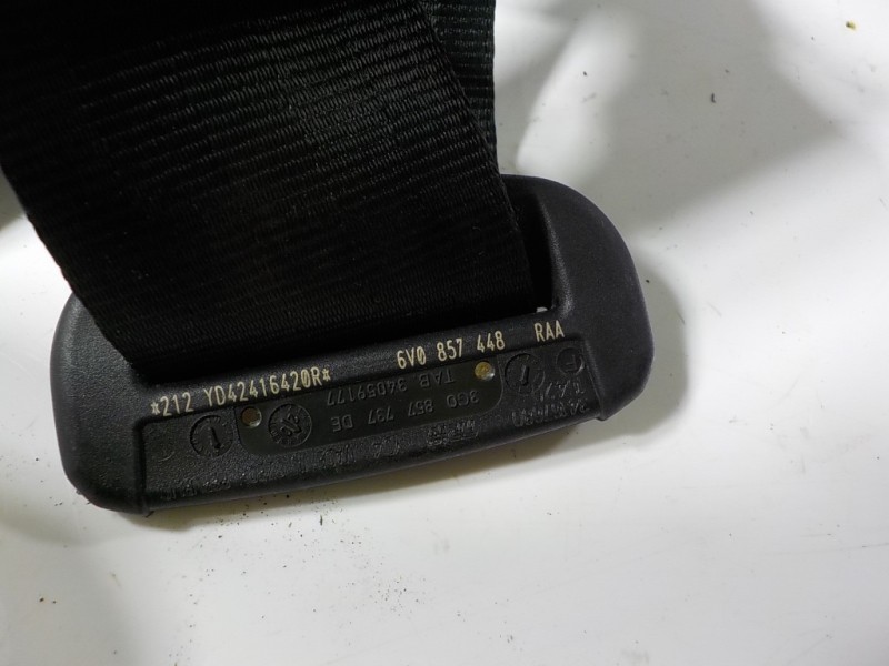 Recambio de cinturon seguridad trasero derecho para skoda fabia combi 1.0 tsi referencia OEM IAM 6V0857448RAA 6V0857448RAA 