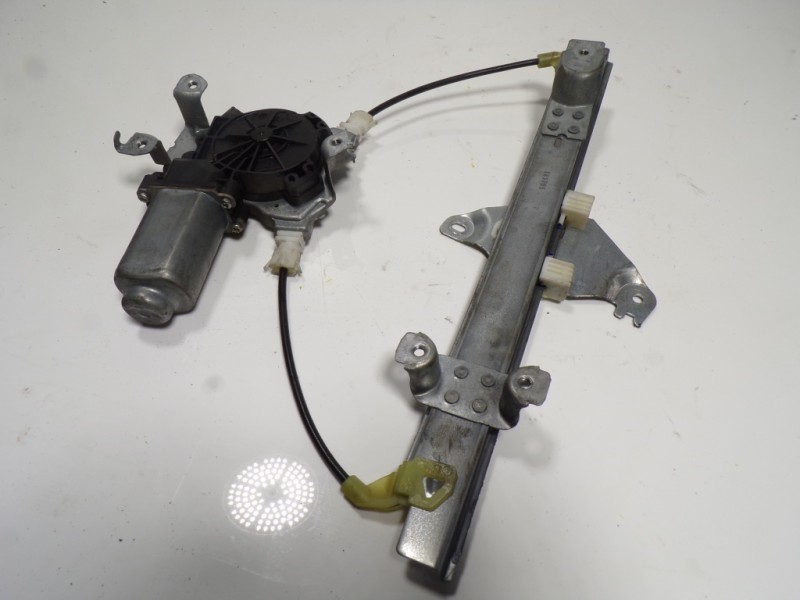 Recambio de elevalunas trasero izquierdo para nissan qashqai (j10) tekna referencia OEM IAM 82701JD400 402191A 