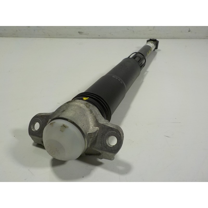 Recambio de amortiguador trasero derecho para seat leon sportstourer (kl8) 2.0 tdi referencia OEM IAM 5WA513049H 5WA512013AH 