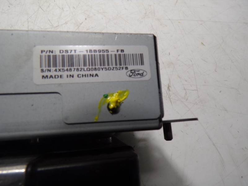 Recambio de pantalla multifuncion para ford mondeo lim. trend referencia OEM IAM 5308885 DS7T14F239CH 