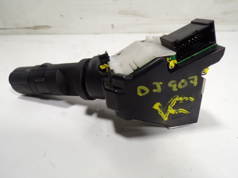 Recambio de mando limpia para nissan qashqai (j10) tekna referencia OEM IAM 25260JD01A 8228SD 