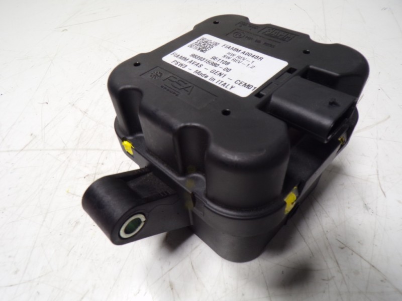Recambio de modulo electronico para opel corsa f electric referencia OEM IAM  983931588000 