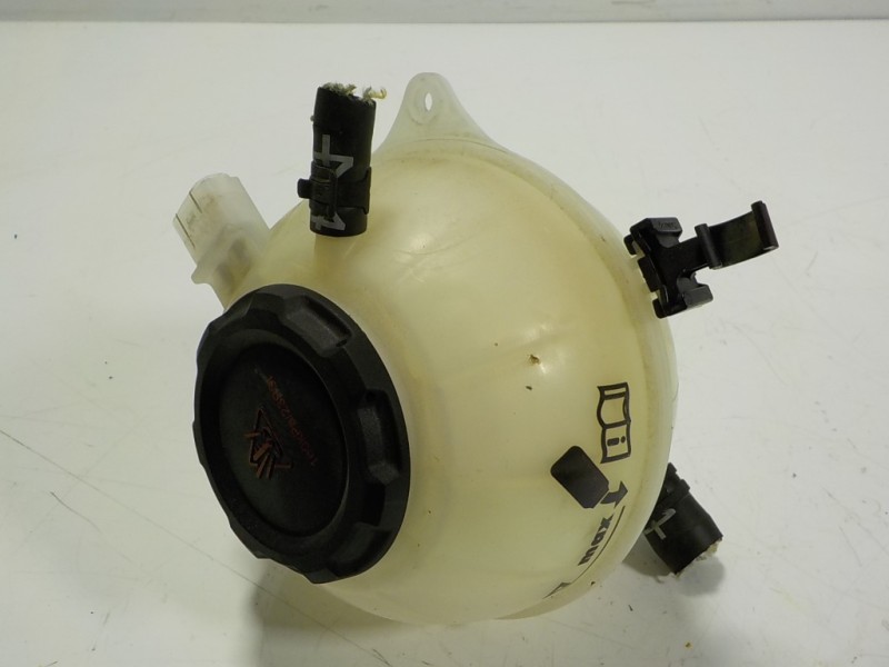 Recambio de deposito expansion para skoda fabia combi 1.0 tsi referencia OEM IAM 6Q0121407D 6Q0121407D 