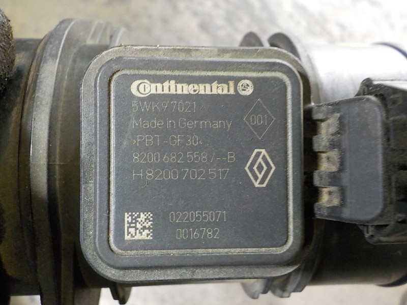 Recambio de caudalimetro para renault megane iii berlina 5 p 1.5 dci diesel fap referencia OEM IAM  8200682558B 