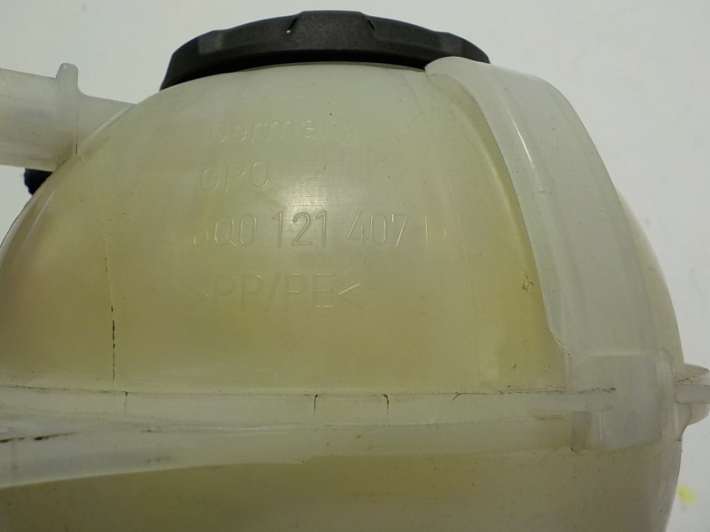 Recambio de deposito expansion para skoda fabia combi 1.0 tsi referencia OEM IAM 6Q0121407D 6Q0121407D 