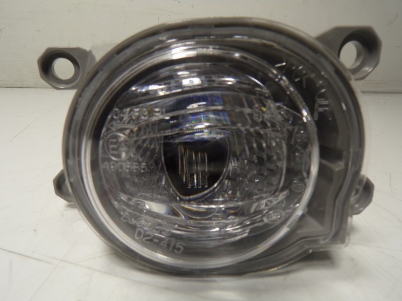 Recambio de faro antiniebla derecho para toyota corolla (e21) hybrid 90kw referencia OEM IAM 8121002190  