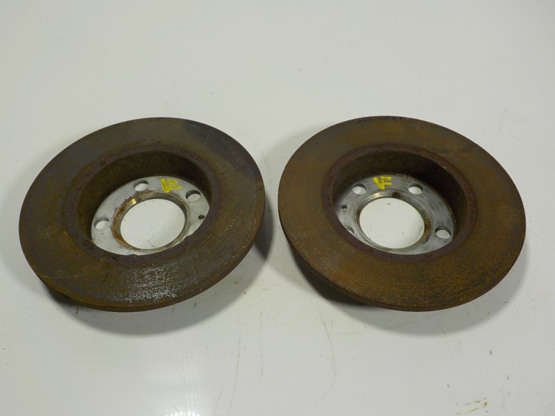 Recambio de disco freno trasero para skoda fabia combi 1.0 tsi referencia OEM IAM 2Q0615601H  