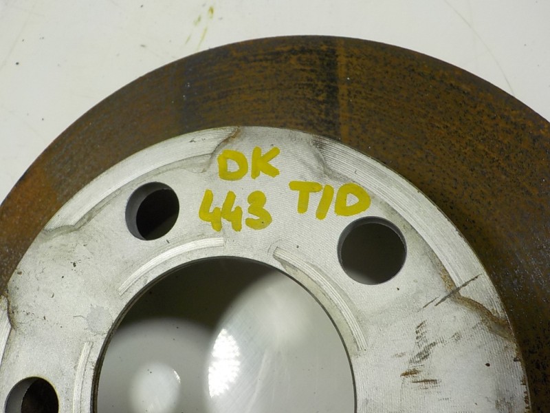 Recambio de disco freno trasero para skoda fabia combi 1.0 tsi referencia OEM IAM 2Q0615601H  