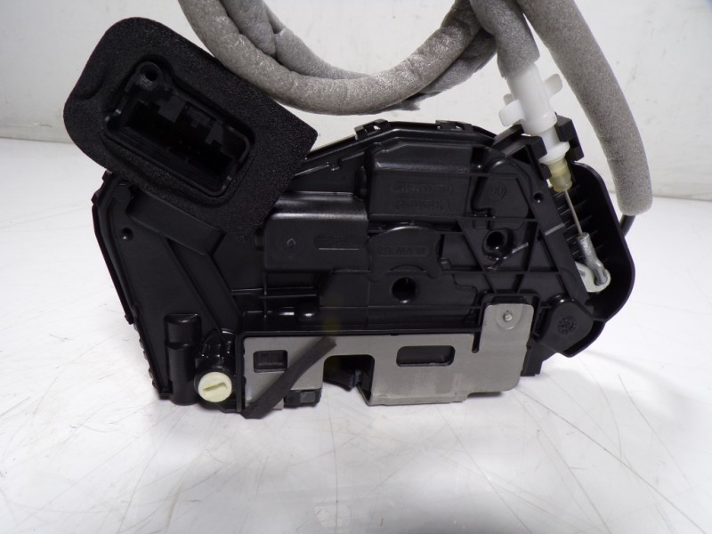 Recambio de cerradura puerta trasera izquierda para seat leon sportstourer (kl8) fr referencia OEM IAM 5TA839015L 5TA839015Q 